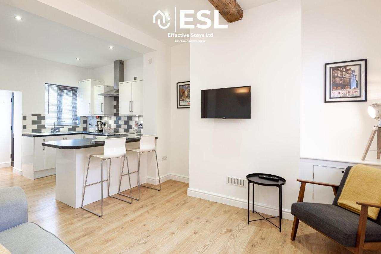 2 Bedroom Terrace Cottage, Parking, 5 Minutes Drive To Royal Shrewsbury Hospital Exterior photo